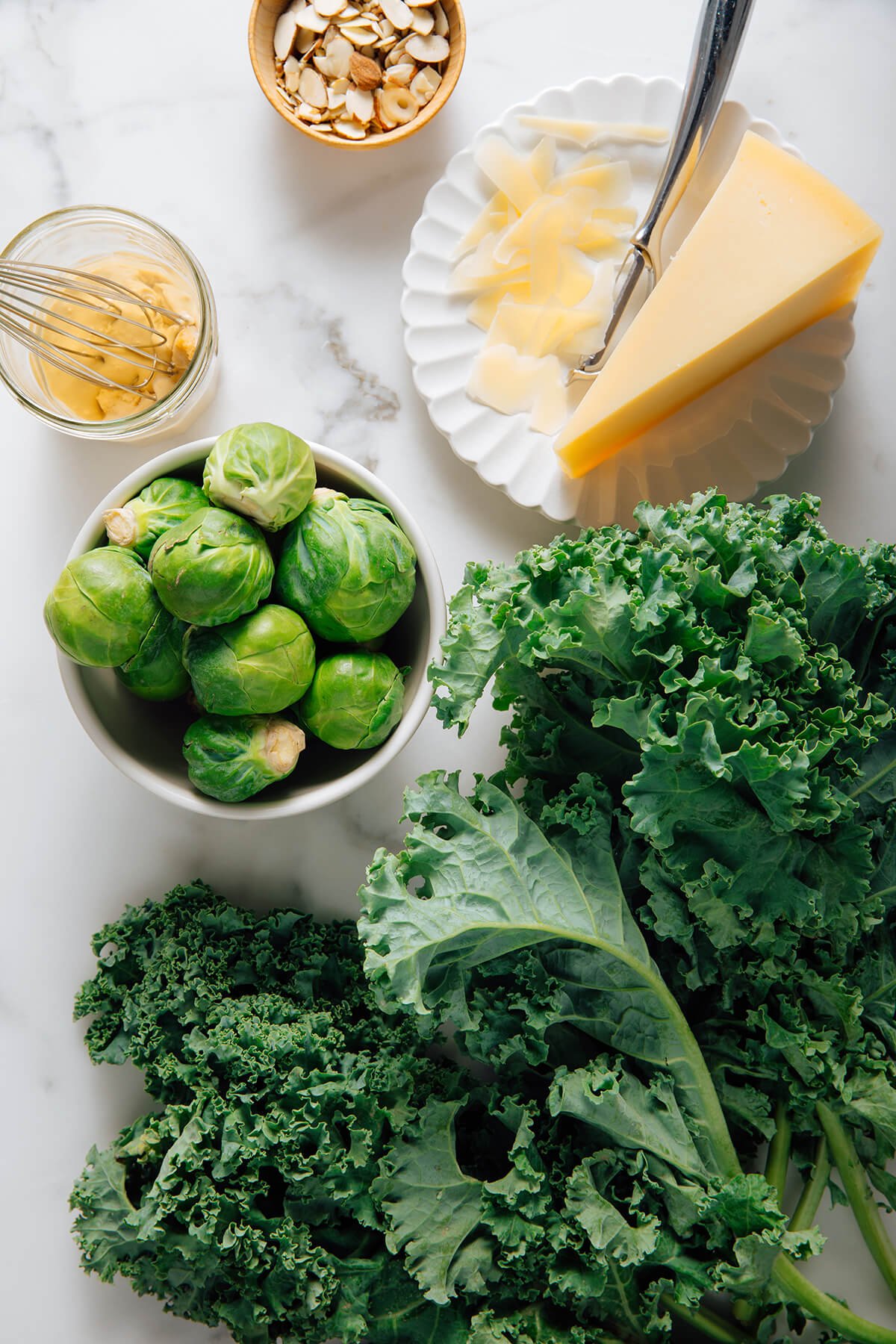 kale and brussels sprouts salad ingredients