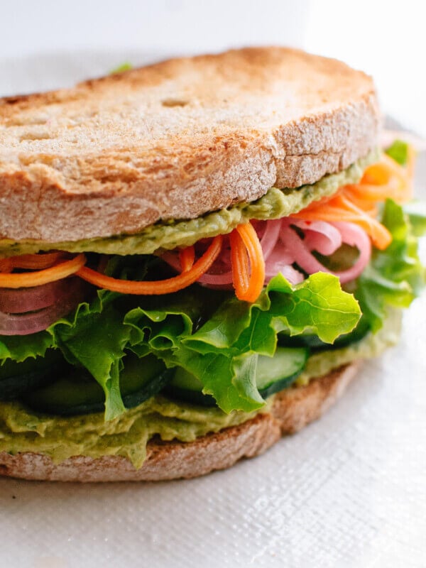 green goddess hummus sandwich