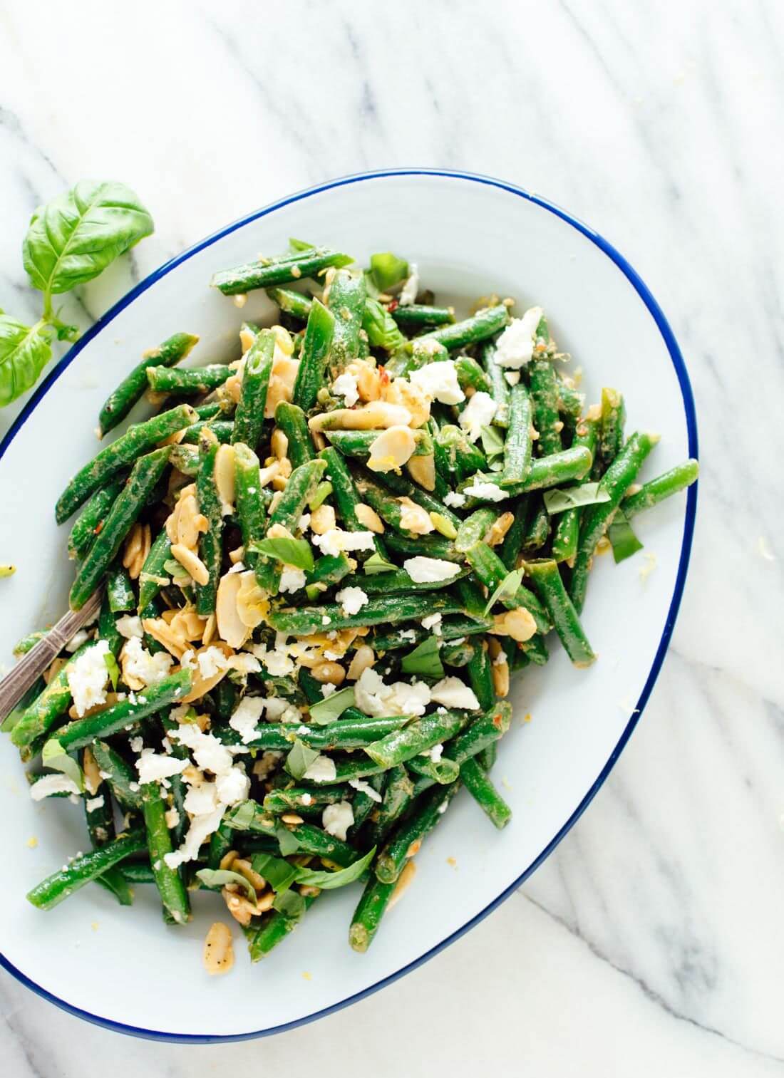 The best green bean salad recipeโwho knew green beans could be so good?! This healthy side dish is perfect for summertime. cookieandkate.com